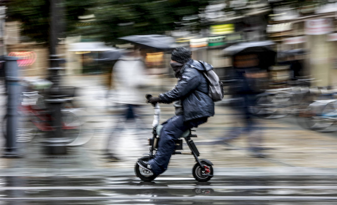 Fotos: Primeras nieves y persistentes lluvias en Álava