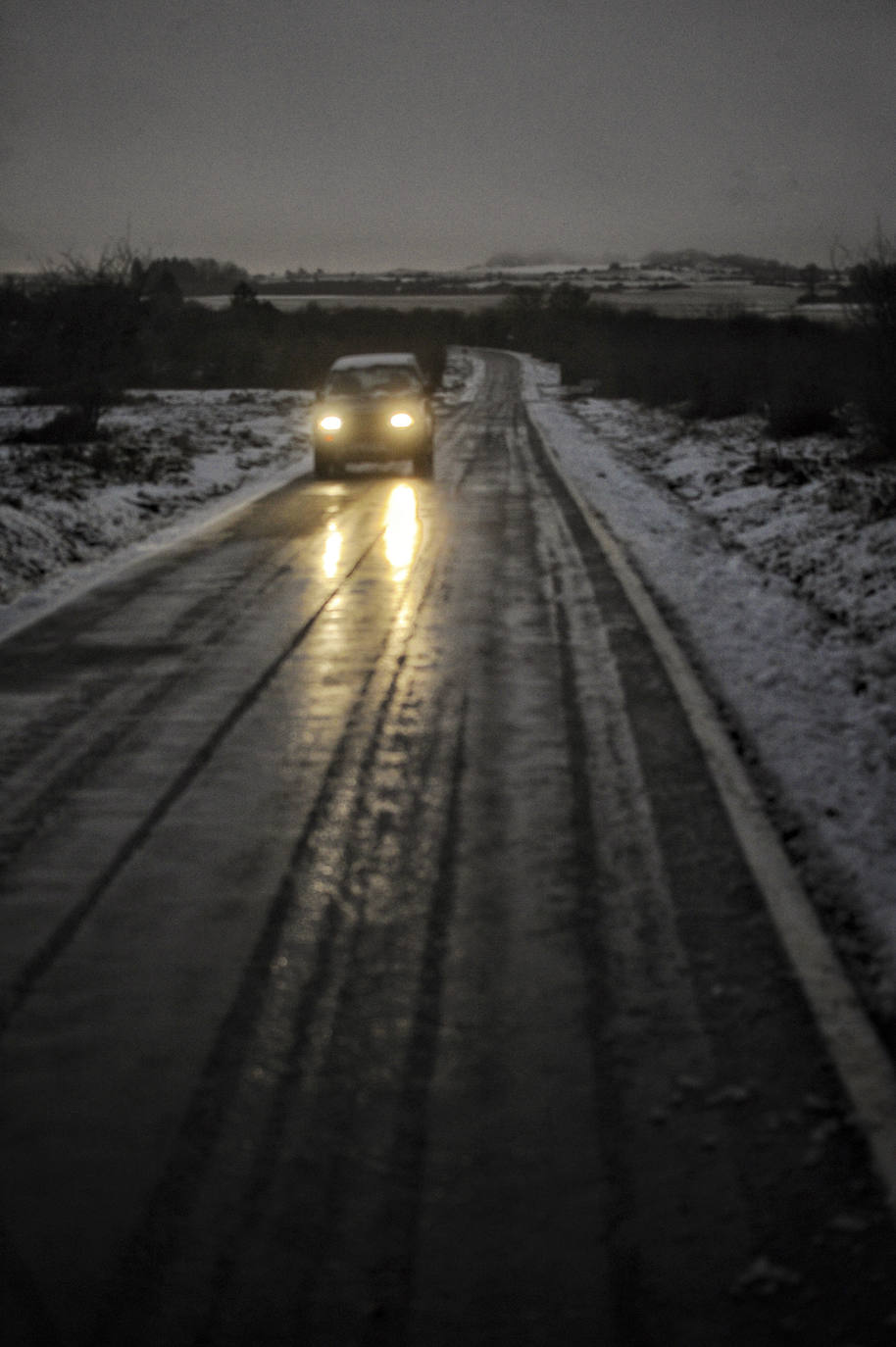 Fotos: Primeras nieves y persistentes lluvias en Álava