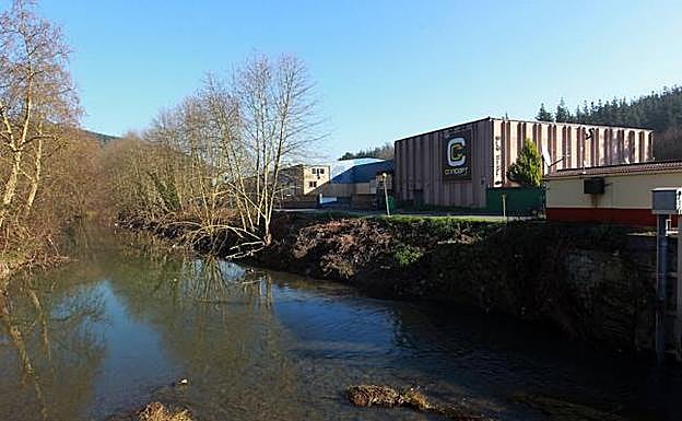 La discoteca Non Stop, antigua Concept, se ubica en el polígono Bolumburu. 