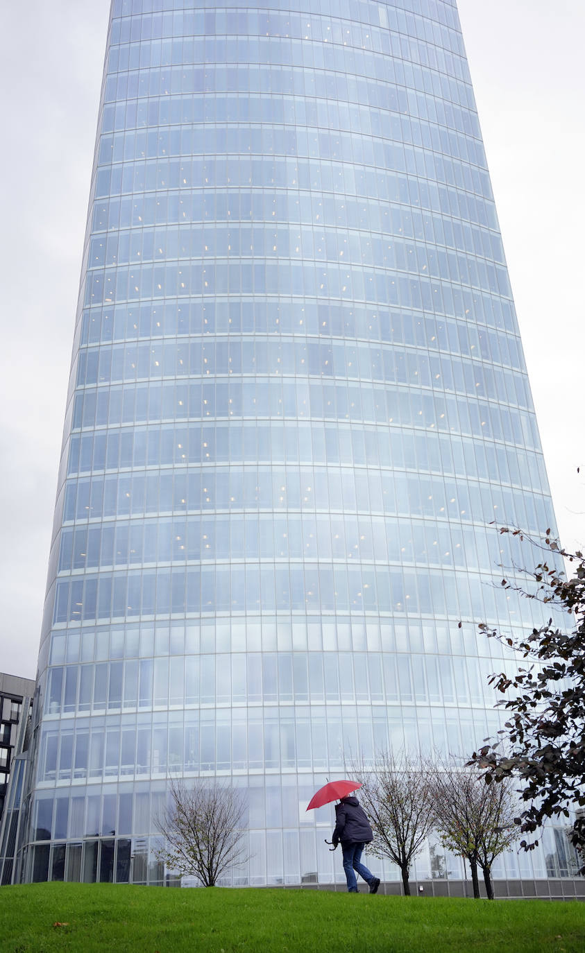 La Torre Iberdrola es el rascacielos más alto de Bilbao con 165 metros