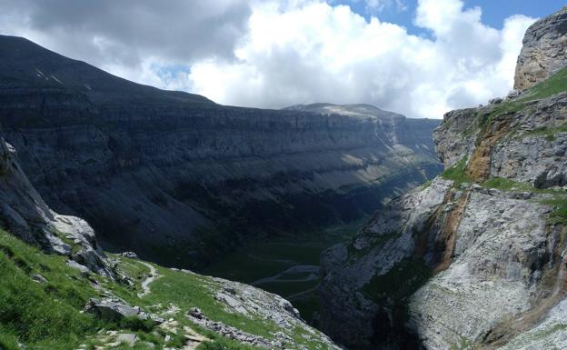 Imagen principal - Monte Perdido: paisajes, cascadas y la temible Escupidera