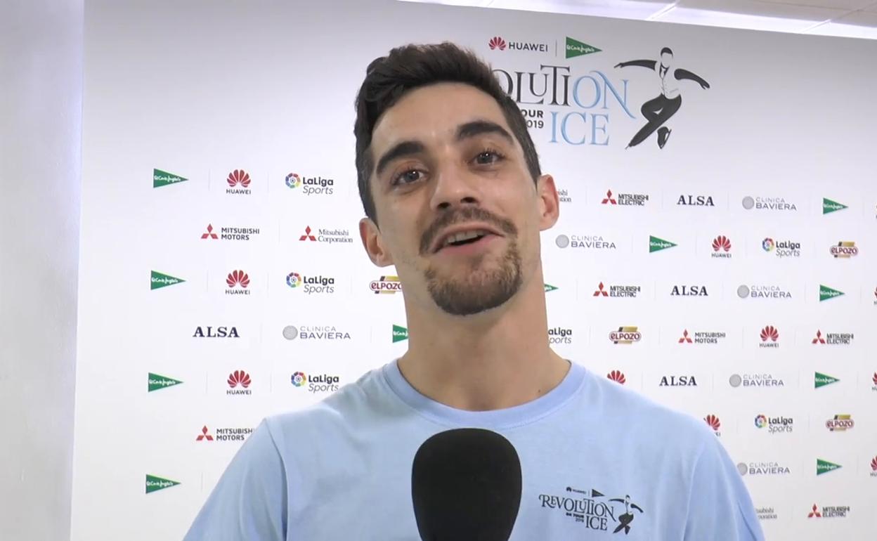 El patinador Javier Fernández envía un saludo a los lectores de EL CORREO a un mes de su actuación en Bilbao