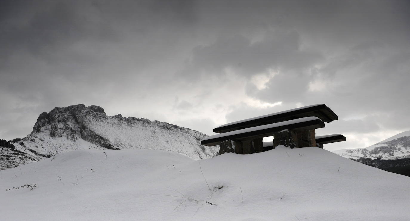 El Gorbea, cubierto de nieve