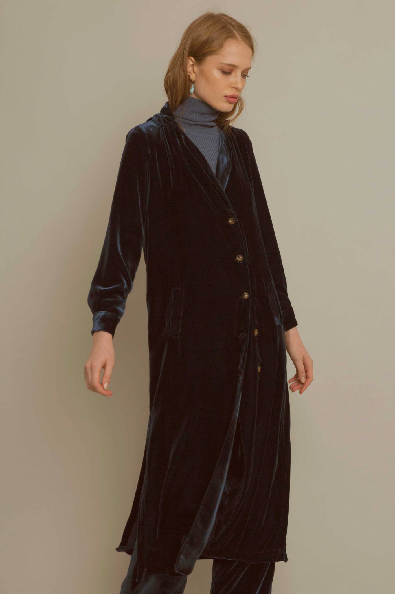 Fotos: De nombre andaluz y esencia bilbaína: la firma de Rodríguez Arias que se abre paso en la moda