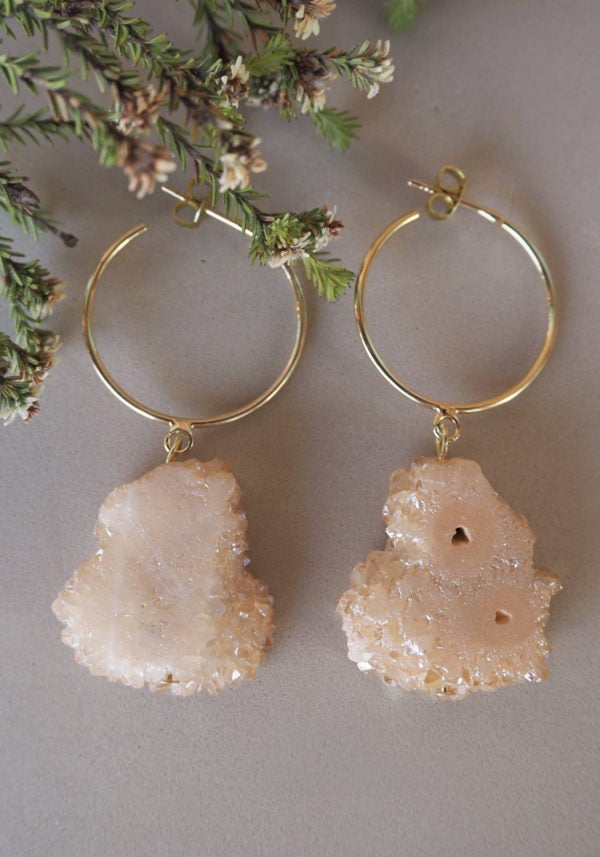 Fotos: De nombre andaluz y esencia bilbaína: la firma de Rodríguez Arias que se abre paso en la moda