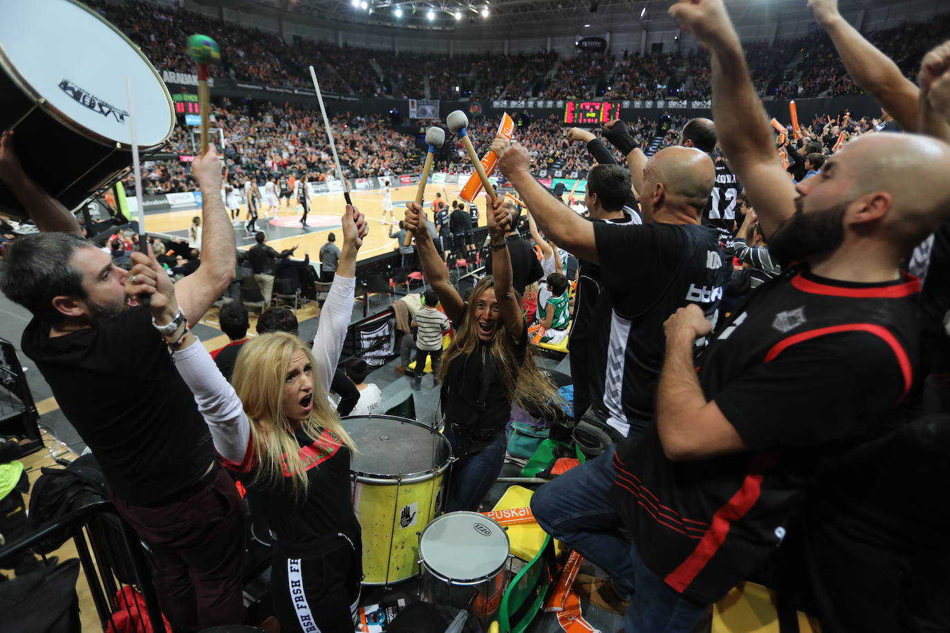 Fotos: La afición impulsa al Bilbao Basket hacia la victoria