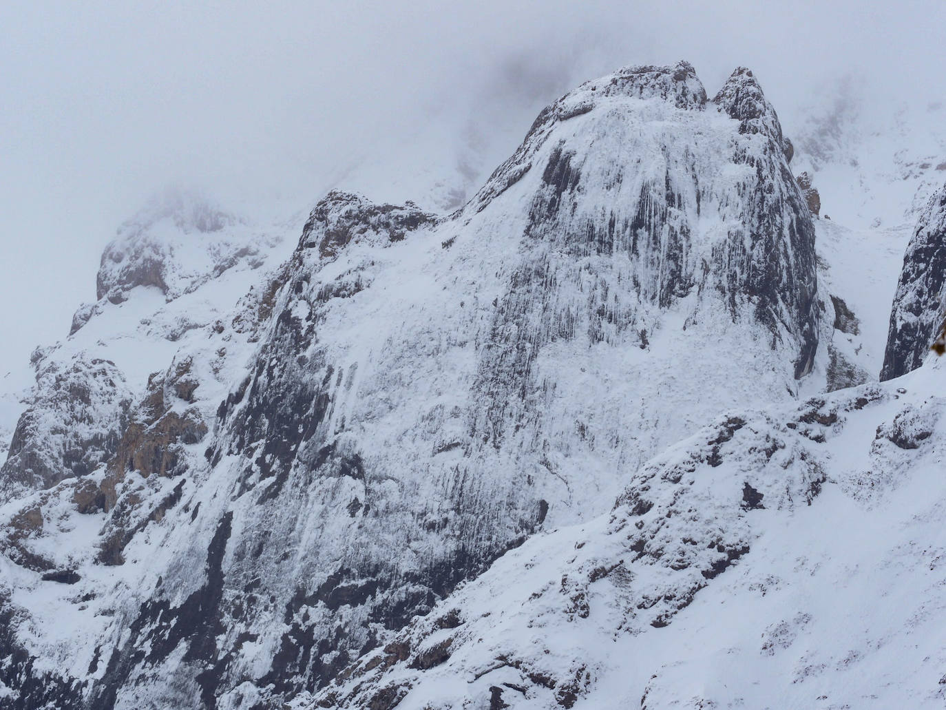 Fotos: Los Picos de Europa, de blanco