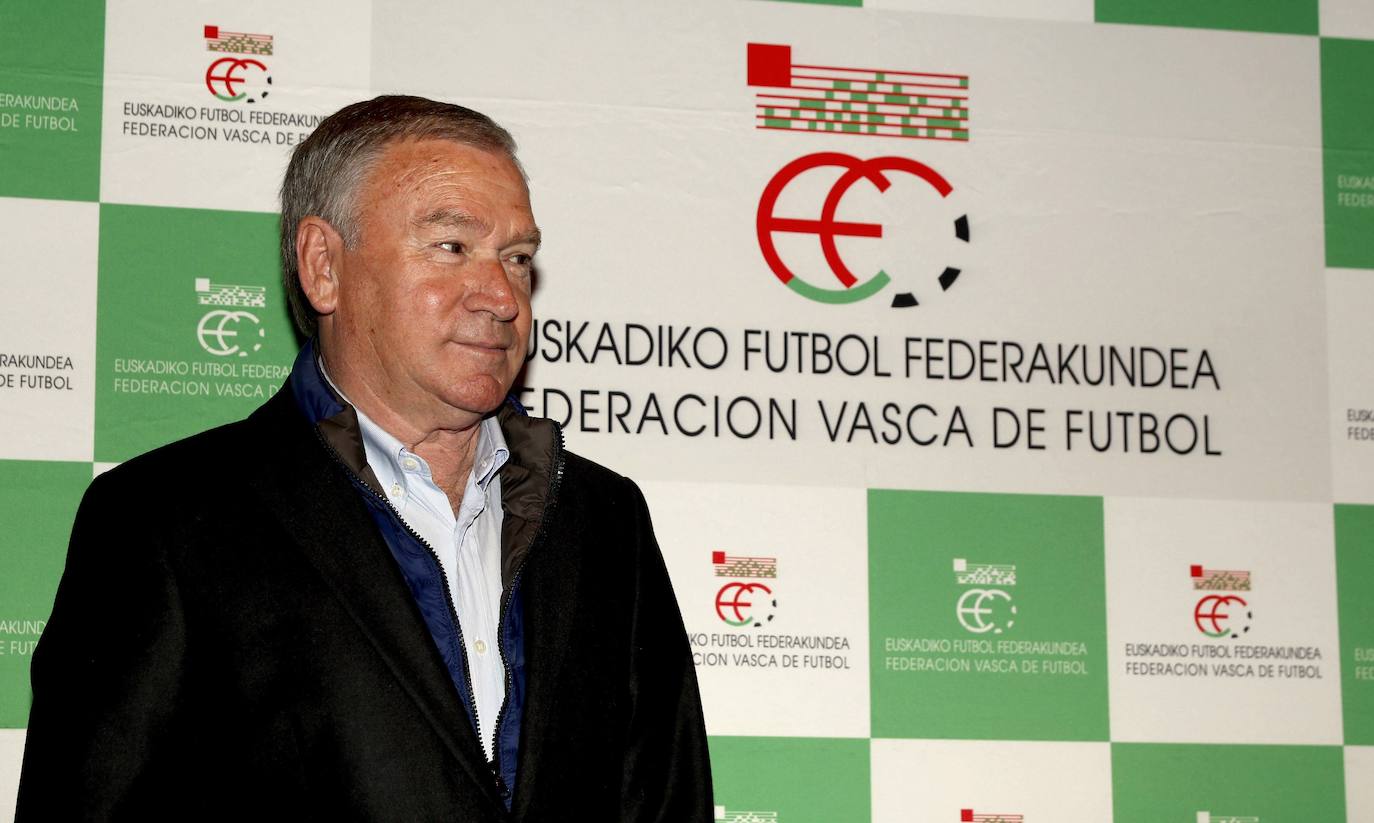 Javier Clemente,en su presentación como técnico de la selección vasca