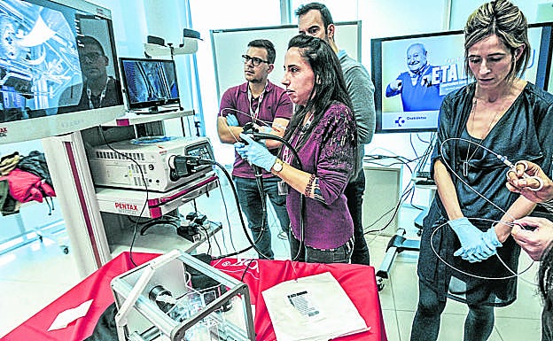 Las prácticas en Txagorritxu se hacen con simulaciones.