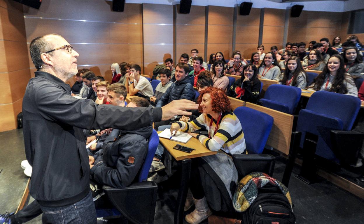 Alfonso Alcántara durante su intervención en la jornada. 