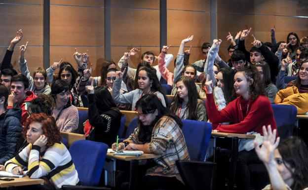 Estudiantes participantes en la V edición de la jornada Gazte Up organizada por EL CORREO