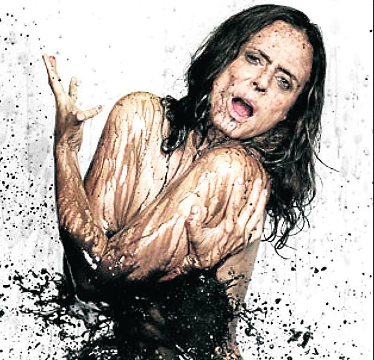 Sánchez Gijón interpreta a cinco Juanas históricas.