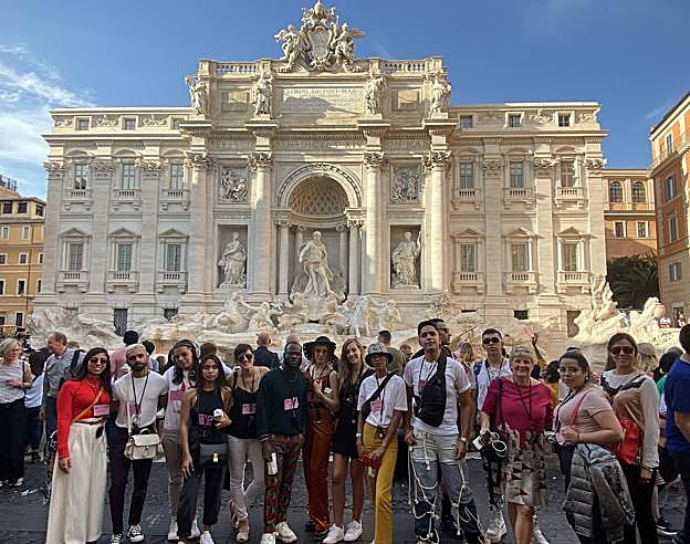 Lorena disfrutó de una estancia en Italia de tres días junto al resto de los 49 estudiantes de las diez escuelas internacionales de moda seleccionados por Gucci.