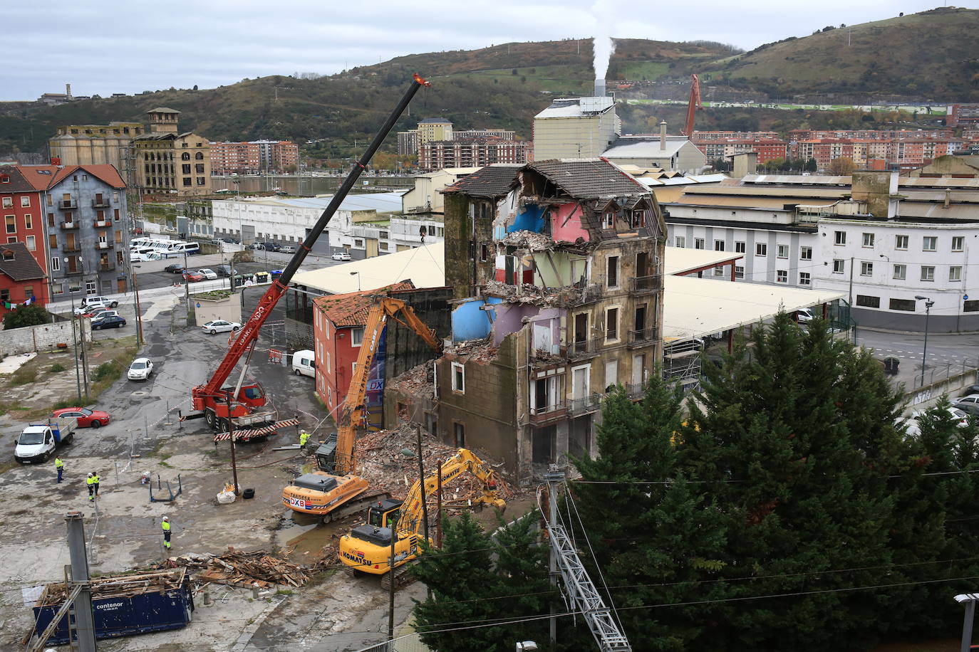 Fotos: Así esta siendo el derribo de las últimas infraviviendas de La Landa, en Zorroza