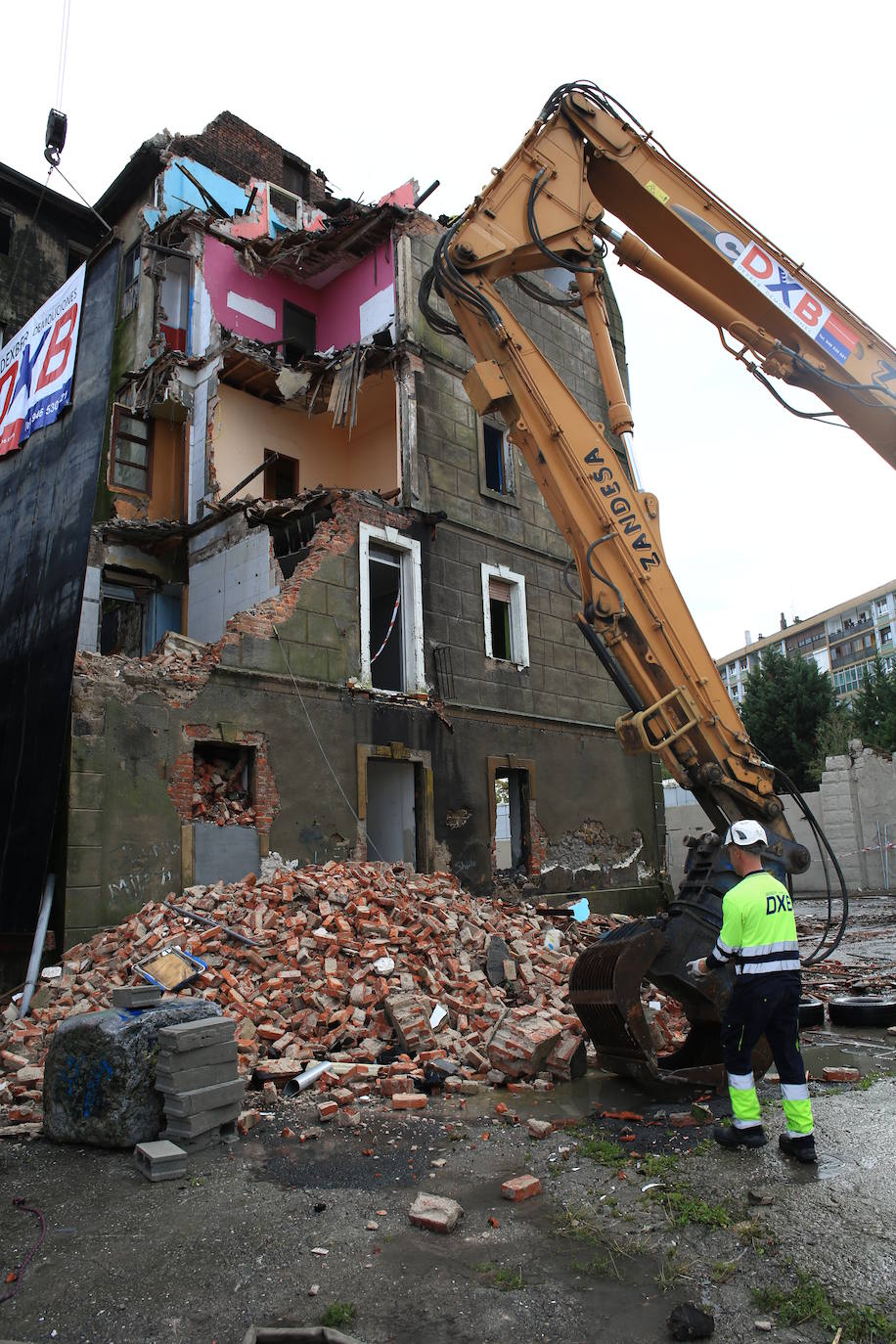 Fotos: Así esta siendo el derribo de las últimas infraviviendas de La Landa, en Zorroza