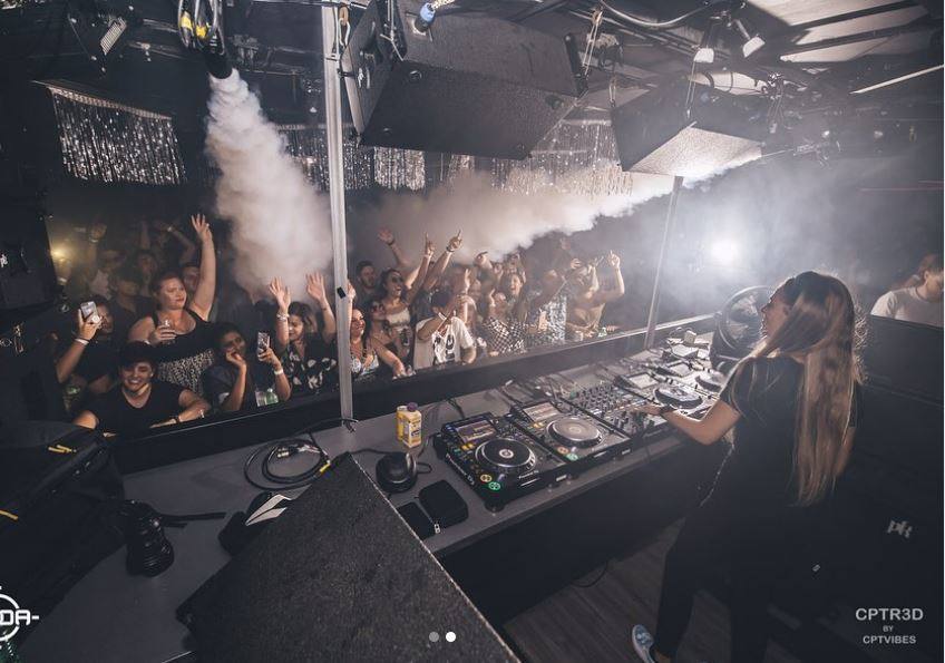 89.- Coda (Toronto, Canadá)