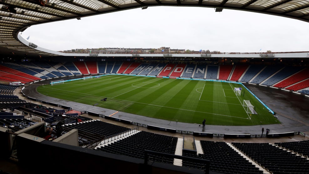 Hampden Park (Glasgow). Fue aquí donde Zinedine Zidane marcó su famoso gol de volea en la final de la Champions League en 2002 ante el Bayer Leverkusen. Albergará tres encuentros del grupo D y uno de octavos de final.