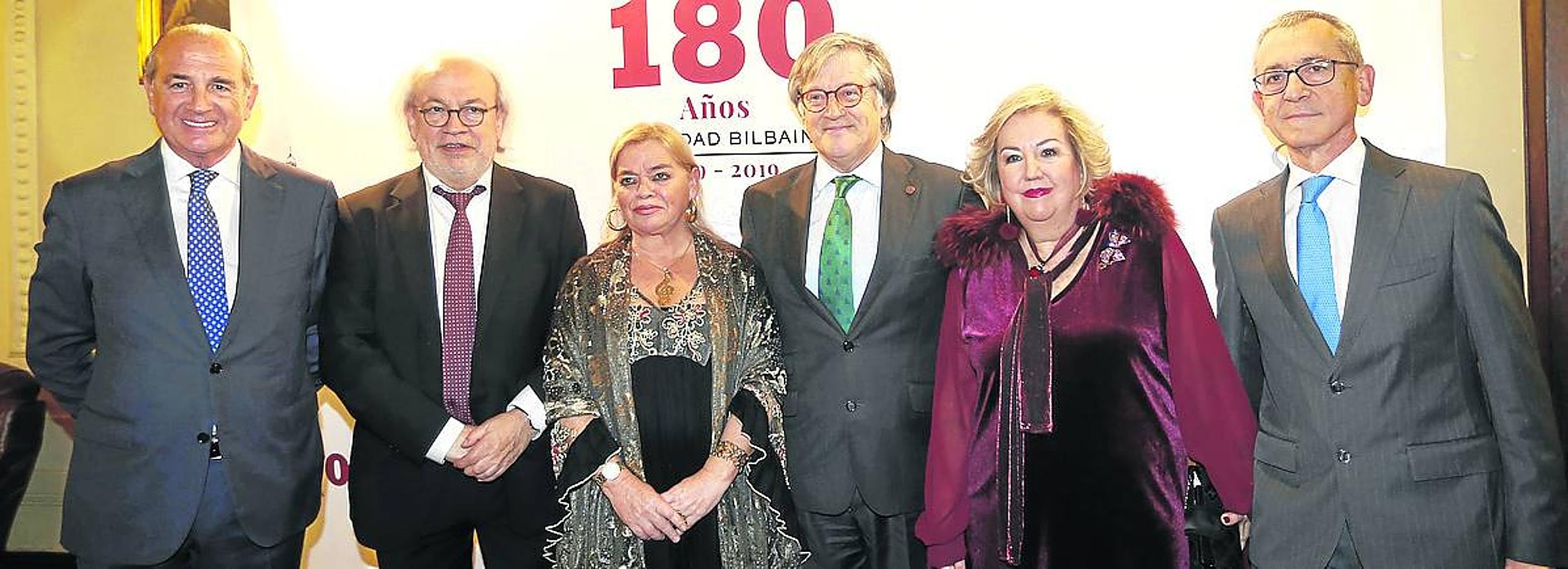 Miguel Ángel Lujua, Asier y Amagoia Loroño, Antón Pérez-Iriondo, Carmen Miral y Pedro Ensunza. 