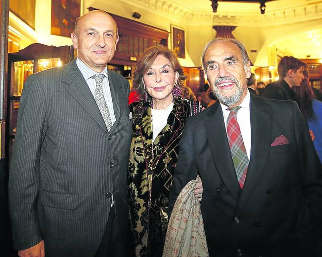Ignacio Suárez-Zuloaga, Pilar Aresti y Alberto Delclaux. 