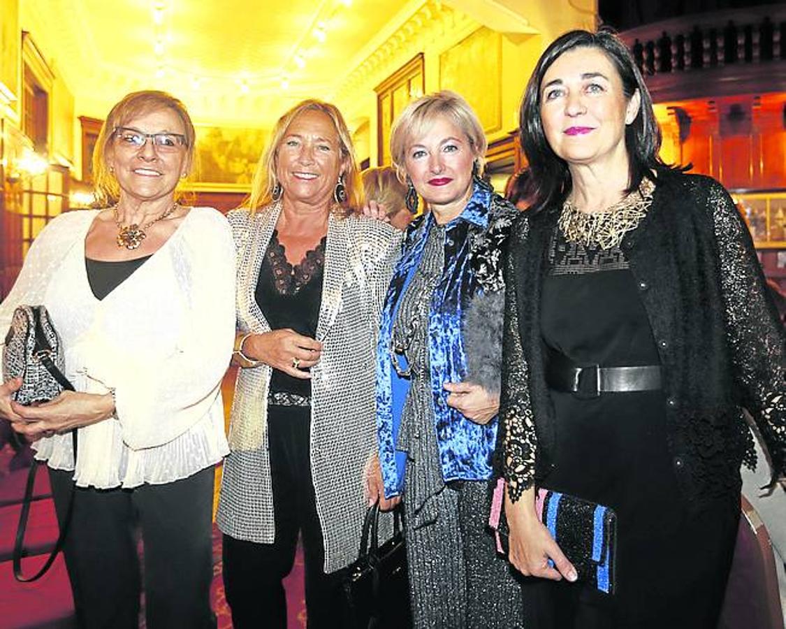 Guadalupe Palacios, Belén Zurbano, Gloria Múgica y Yolanda Díez. 