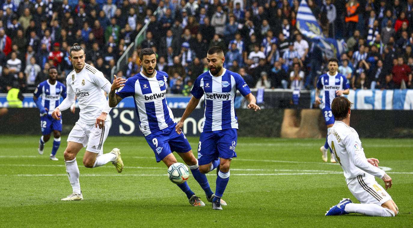 Fotos: Las mejores imágenes del Alavés-Real Madrid