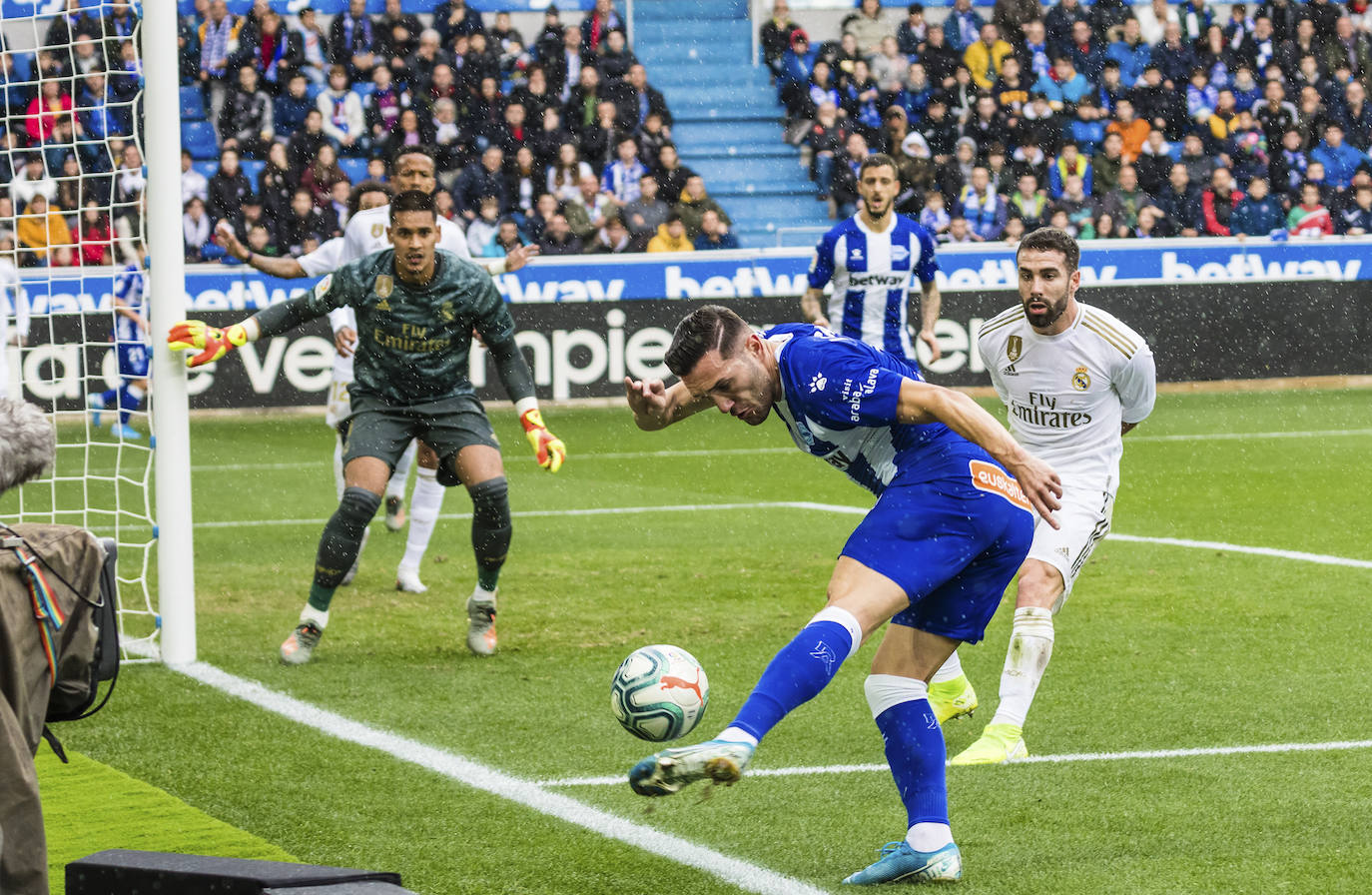 Fotos: Las mejores imágenes del Alavés-Real Madrid