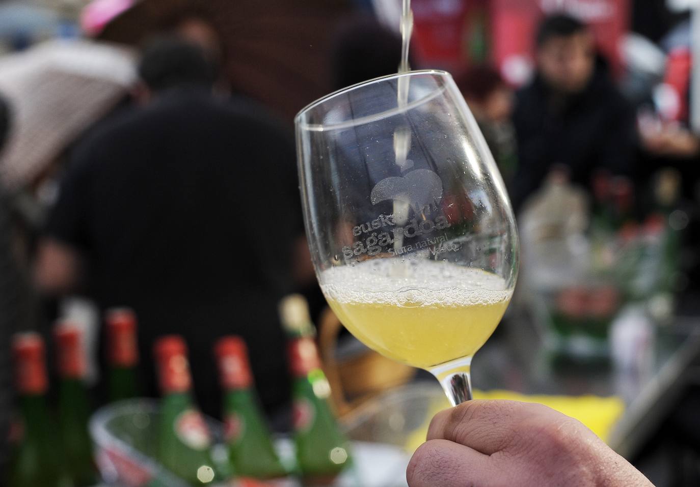Decenas de personas han disfrutado de la jornada pese al mal tiempo.