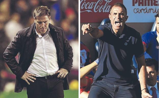 Berizzo, abatido en el campo del Levante, donde acabó su etapa; Garitano, en Villarreal, corrige a sus hombres.