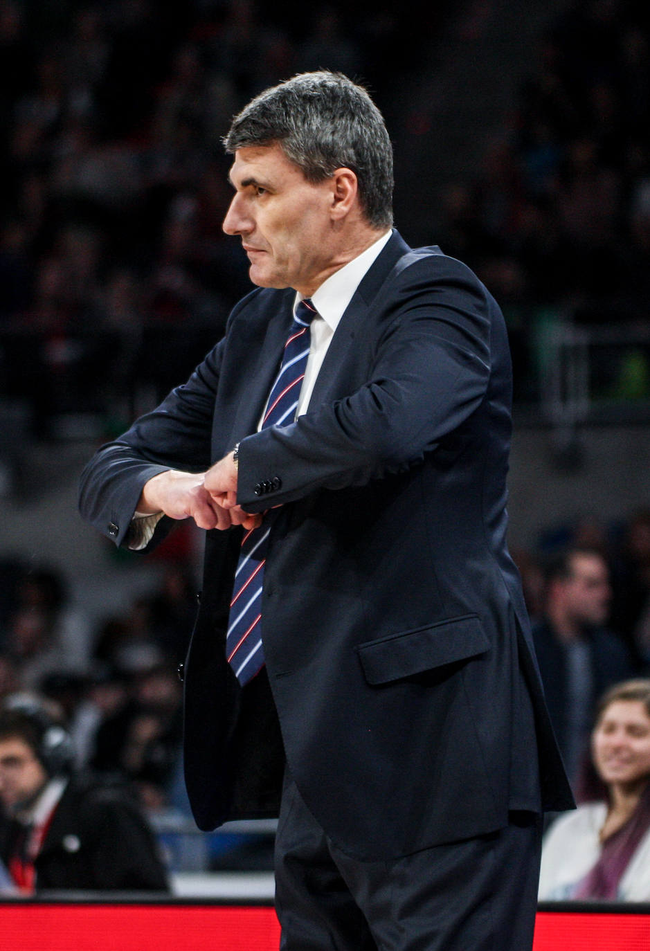 Fotos: Las mejores imágenes del Baskonia - Efes de la Euroliga 2019