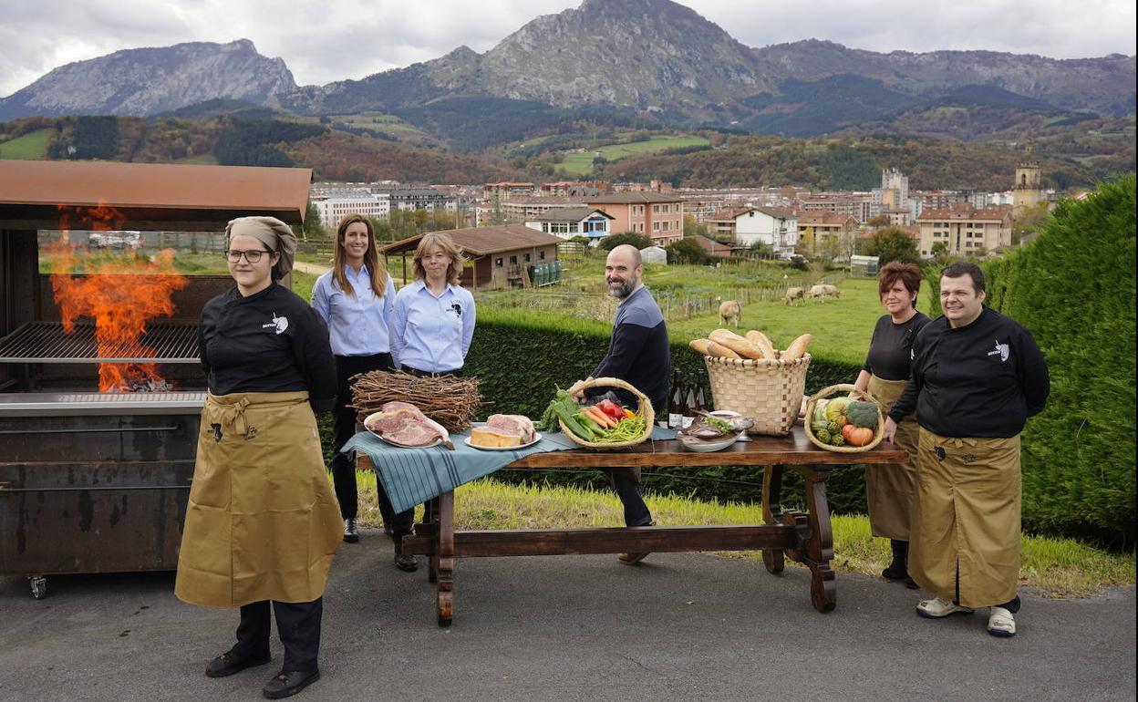 Equipo del Betixu: Pilar Rodríguez, Alba Molina, Sandra Martínez, Kotska Mandulaniz, Inés Olagorta y Diego Rodríguez. 