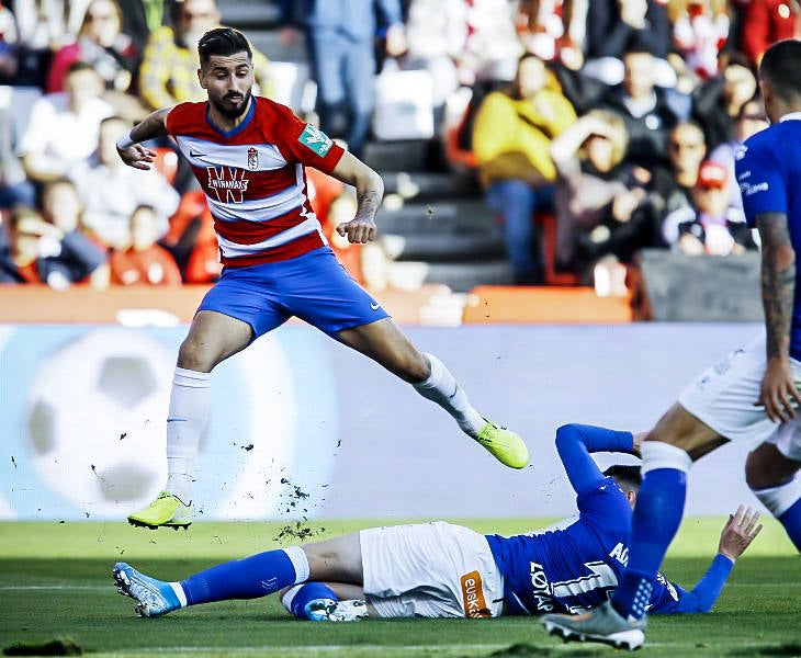 Fotos: Las mejores imágenes del Granada - Alavés