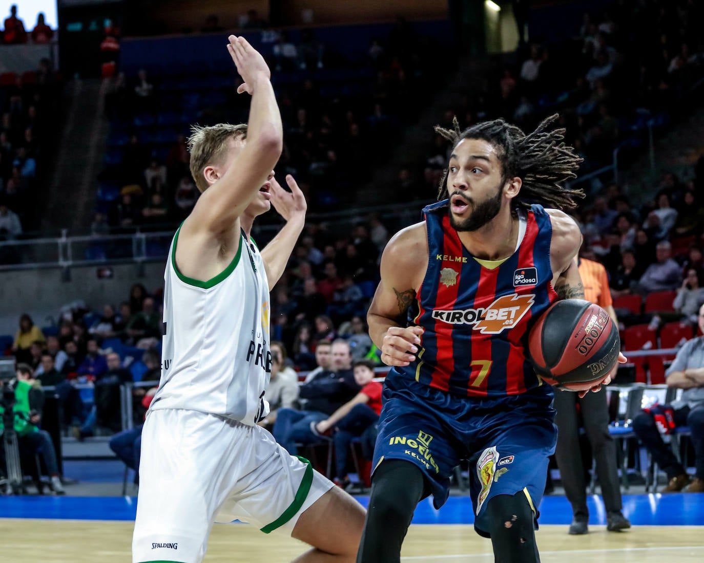 Fotos: LAs mejores imágenes del Baskonia - Joventut de la Liga Endesa 2019