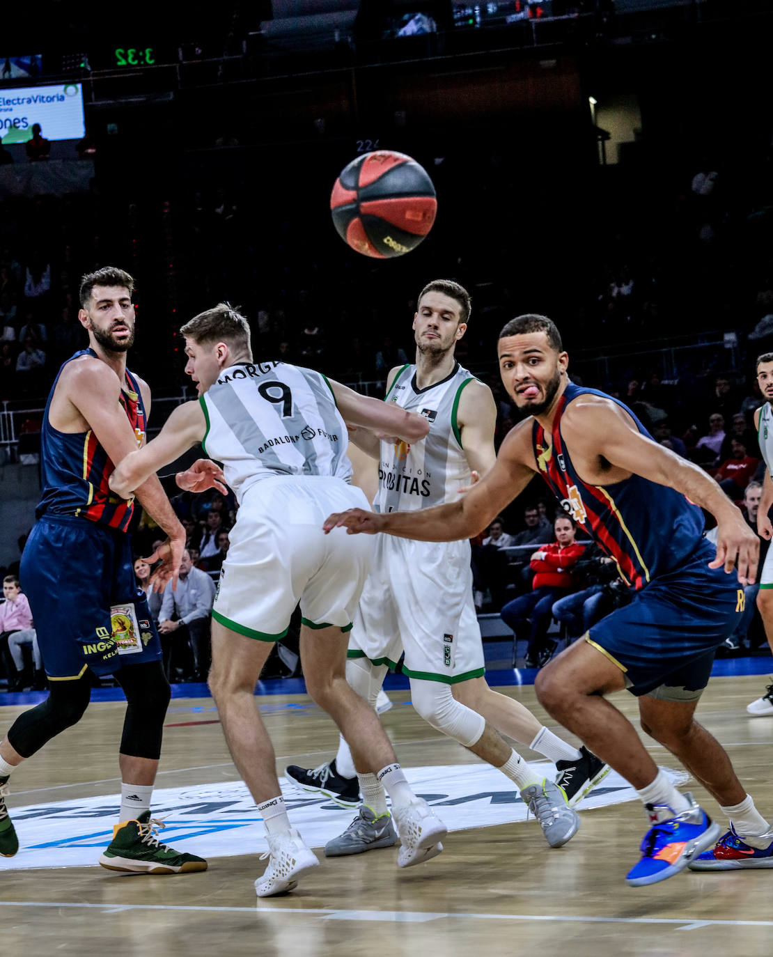 Fotos: LAs mejores imágenes del Baskonia - Joventut de la Liga Endesa 2019
