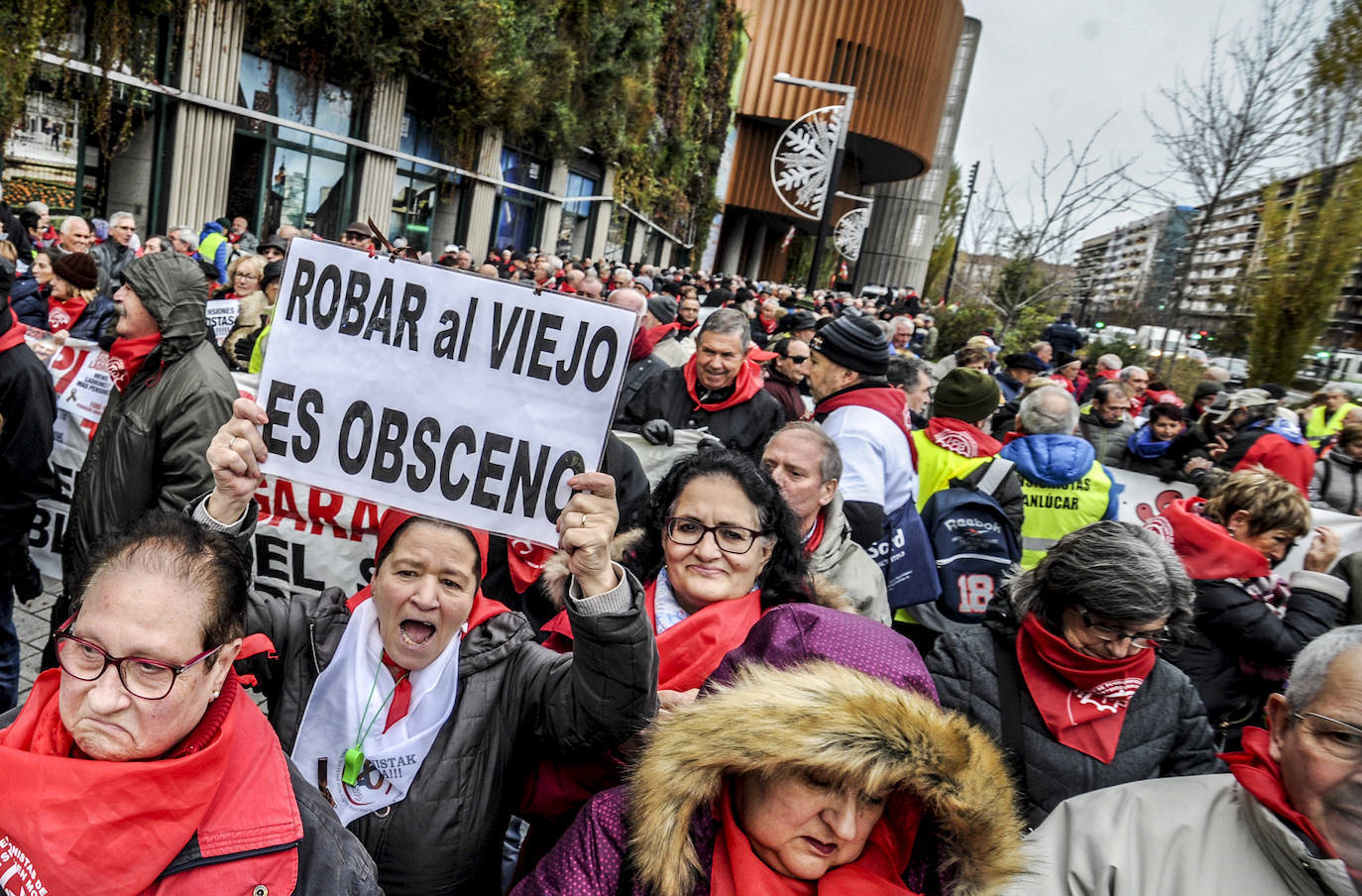 Una de las marchas ha partido desde el Palacio de Congresos Europa de Vitoria.