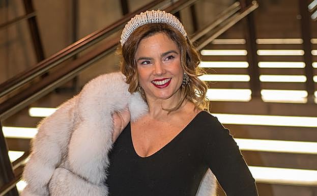 ¿Aún no sabes qué ponerte en fiestas? Un look para cada cita navideña