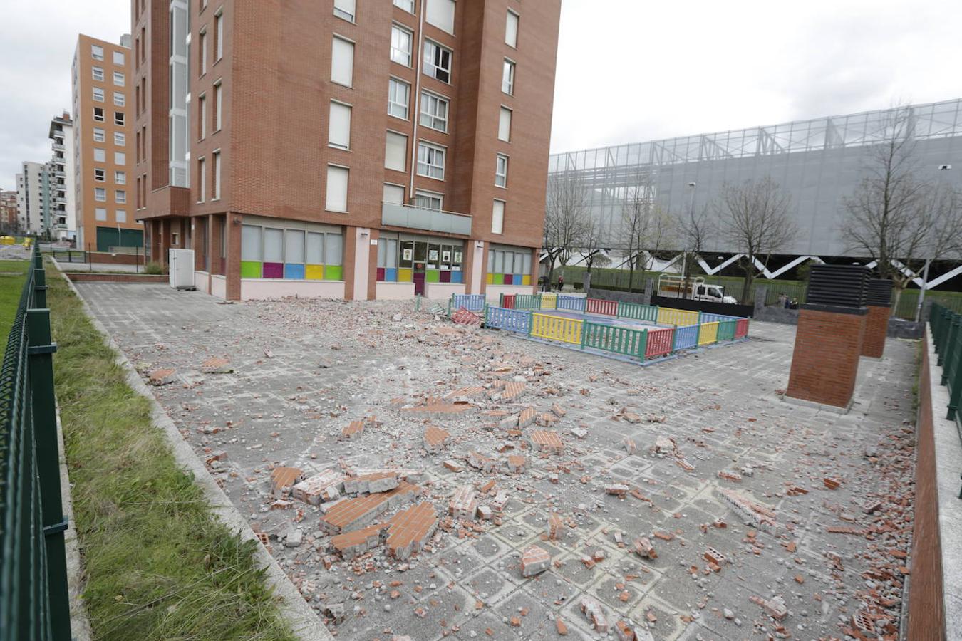 Escombros de la fachada de Barakaldo.