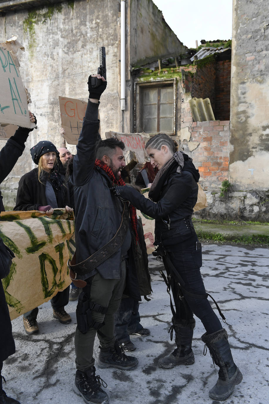 Rodaje de la webserie norteamericana «utopia plantilla» en los exteriores del entorno edificio de molinos (muelle astillero). 