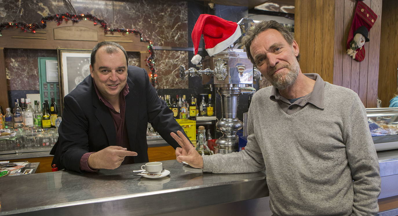 Julián Valcarcel y Alfonso Delgado, actores que protagonizan el anuncio de la lotería de la navidad de 2014