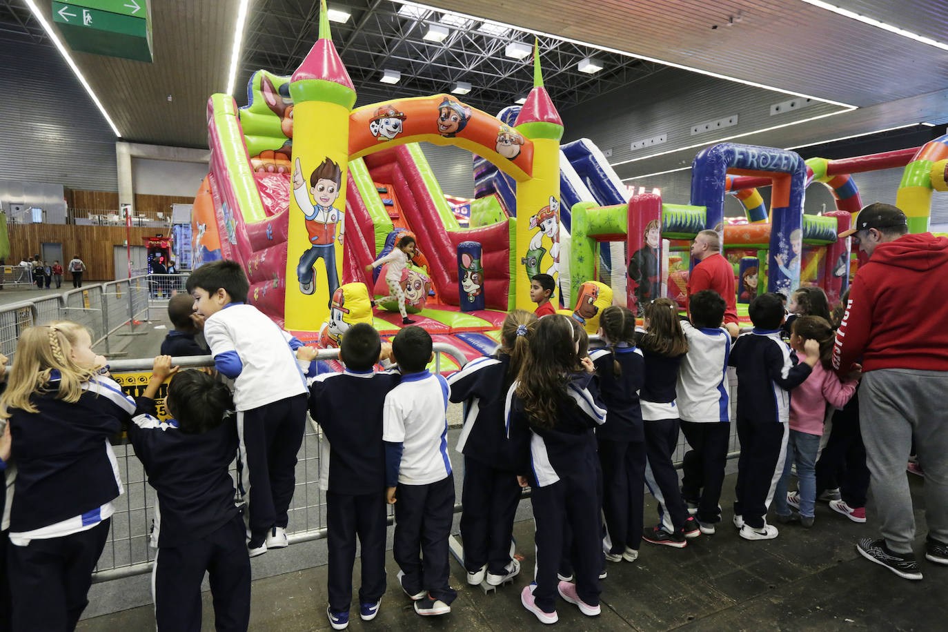 Fotos: El PIN levanta el telón en el BEC