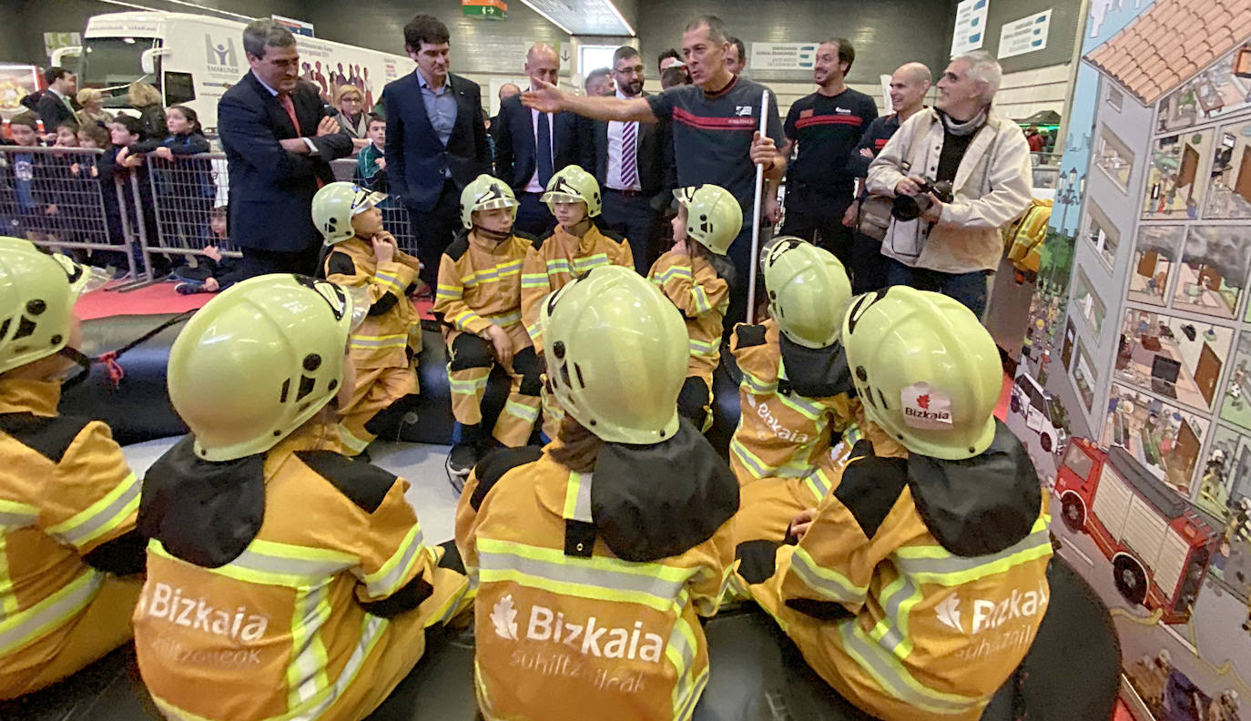 Fotos: El PIN levanta el telón en el BEC