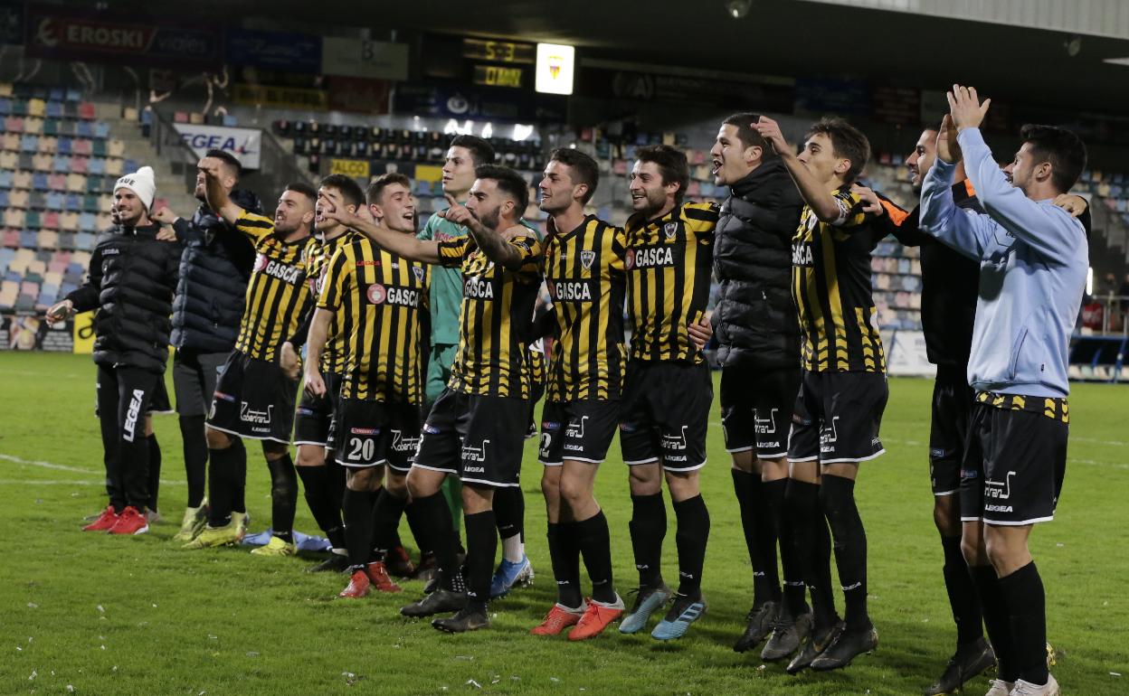 El Barakaldo celebra su pase copero. 
