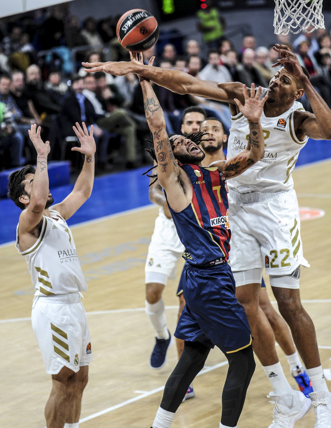 Fotos: Las fotos del Baskonia - Real Madrid