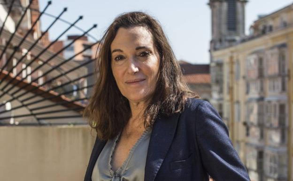  Cristina Iglesias artista donostiarrak Botin Fundazioko Arte Plastikoen Tailerra zuzendu zuen iaz Santanderren.