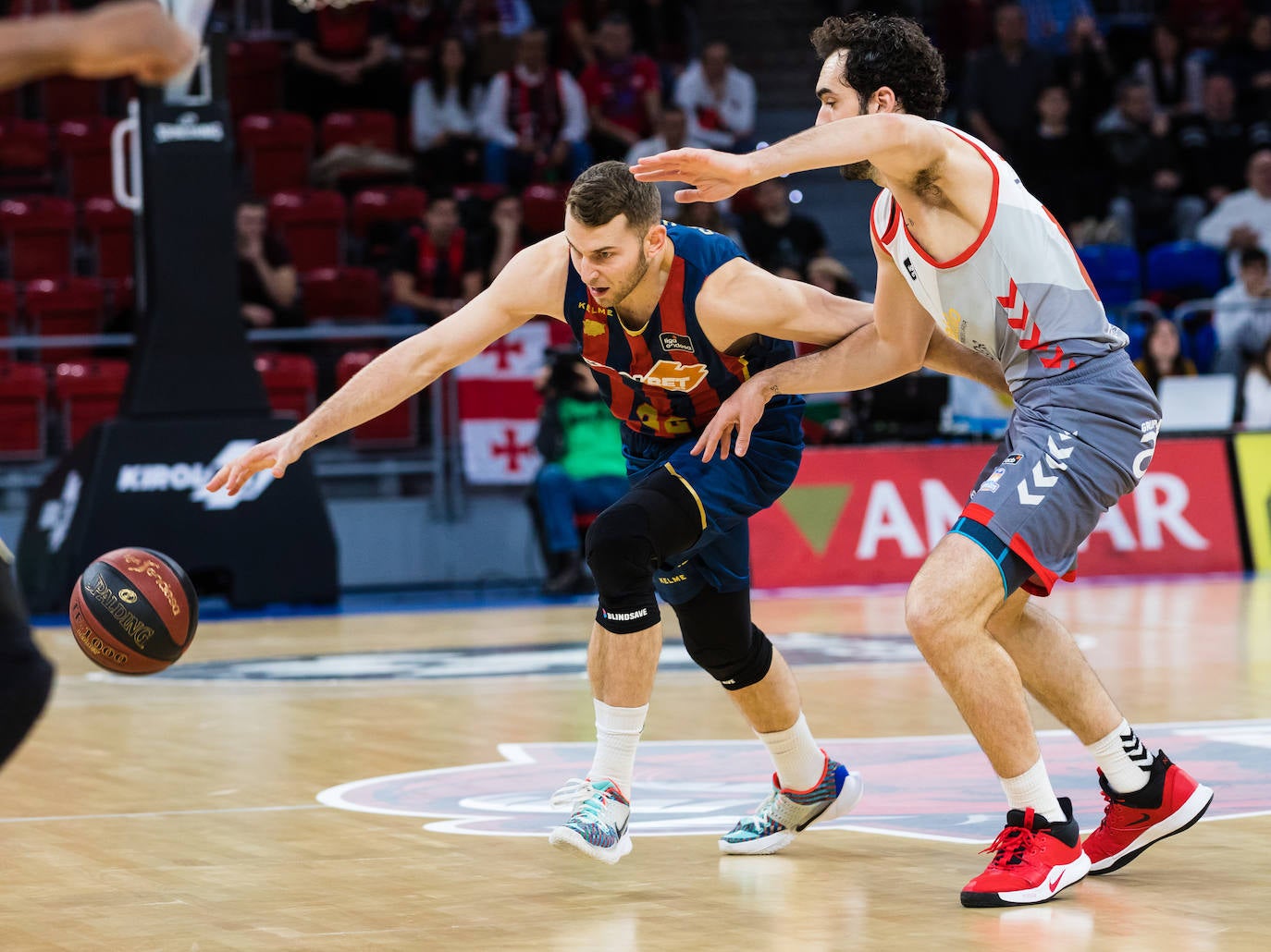 Fotos: Las mejores imágenes del Baskonia - Burgos