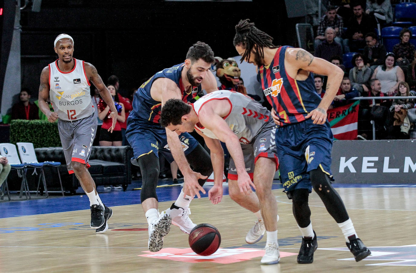 Fotos: Las mejores imágenes del Baskonia - Burgos