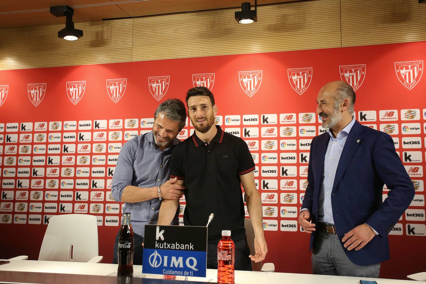 La renovación de Aritz Aduriz.