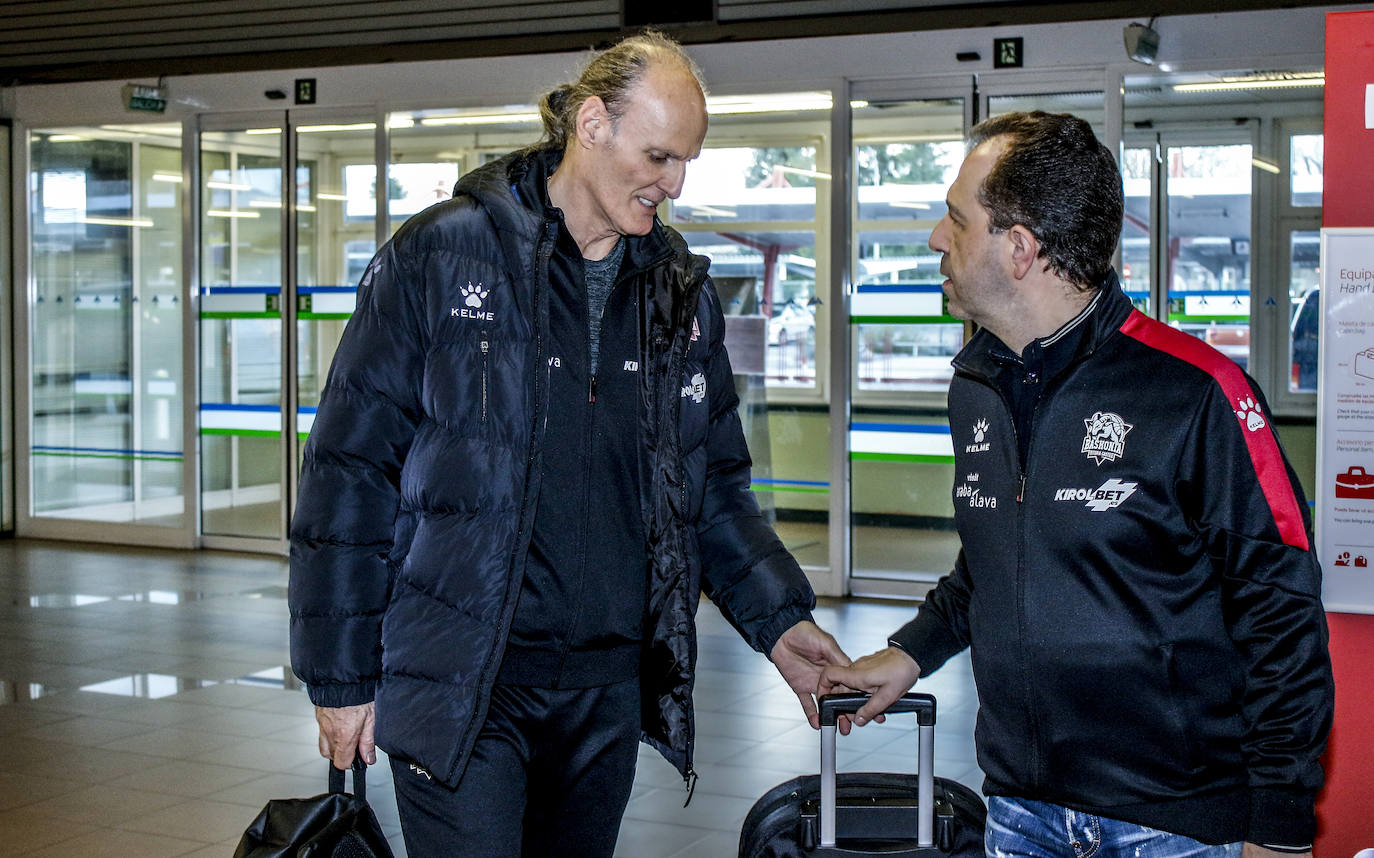 Fotos: Ivanovic ya viste los colores del Baskonia