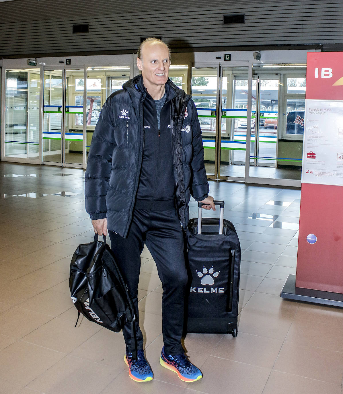 Fotos: Ivanovic ya viste los colores del Baskonia