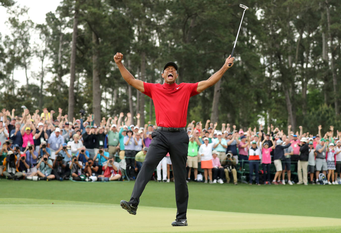 Estados Unidos | Tiger Woods celebra su victoria en el Masters 2019 en el Augusta National Golf Club , Georgia, 14 de abril de 2019. 