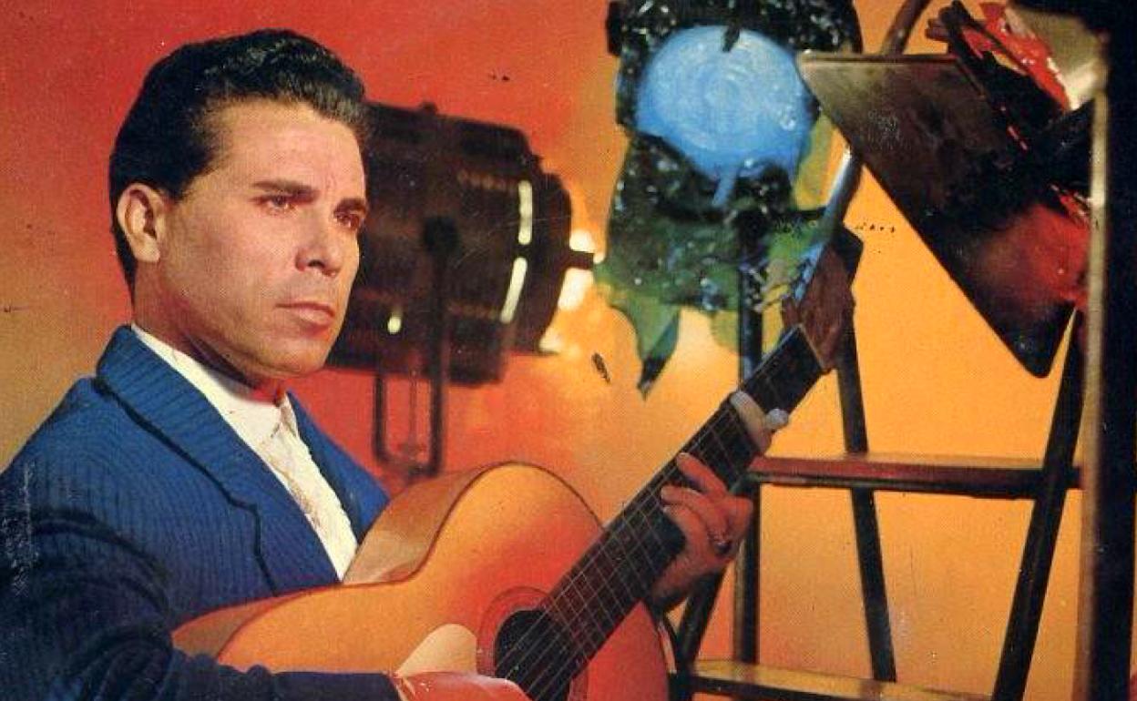 Paquito Jerez, todo un clásico de las canciones dedicadas, en la portada de uno de sus discos.